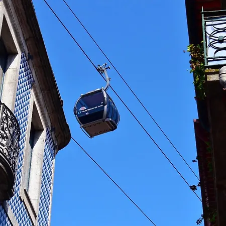 King Size Bed With Air Conditioning Near The & Free Street Parking Appartement