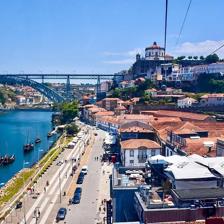 Appartement King Size Bed With Air Conditioning Near The & Free Street Parking