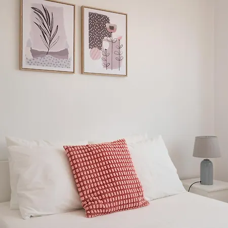 Apartment King Size Bed With Air Conditioning Near The & Free Street Parking Canidelo (Vila Nova de Gaia)