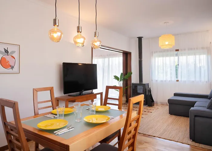 King Size Bed With Air Conditioning Near The & Free Street Parking Appartement Canidelo (Vila Nova de Gaia)