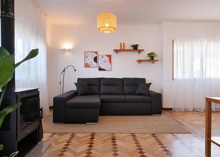 Appartement King Size Bed With Air Conditioning Near The & Free Street Parking