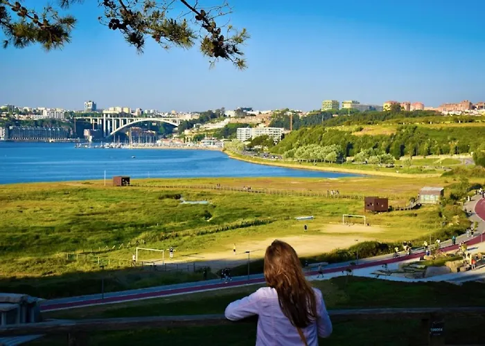 King Size Bed With Air Conditioning Near The & Free Street Parking Appartement Canidelo (Vila Nova de Gaia)