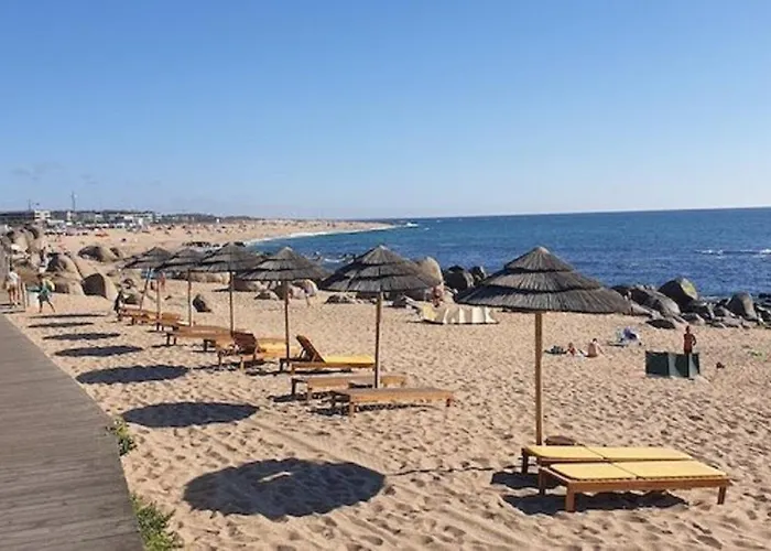 King Size Bed With Air Conditioning Near The & Free Street Parking Appartement Canidelo (Vila Nova de Gaia)